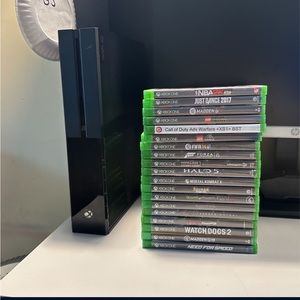 (Used) Xbox 1 included with games